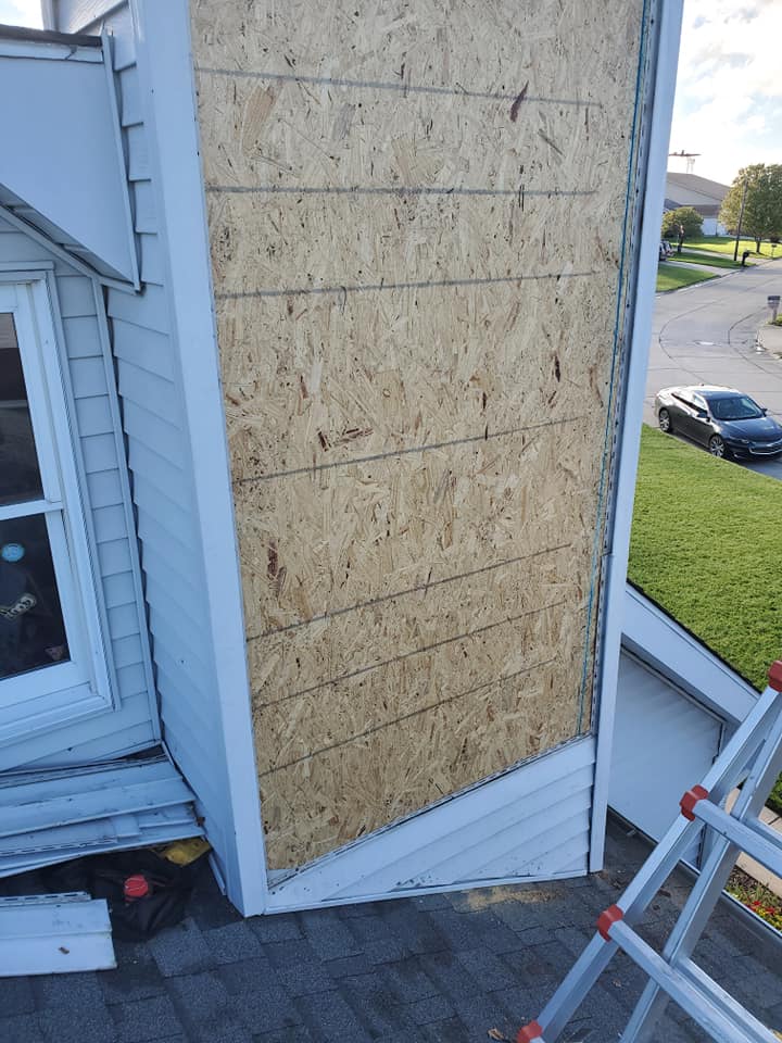 Siding repaired after storm damage
